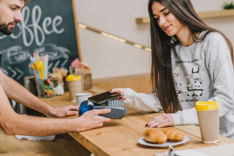 Guía para Elegir el Mejor Punto de Venta para Negocios Pequeños - Brava POS